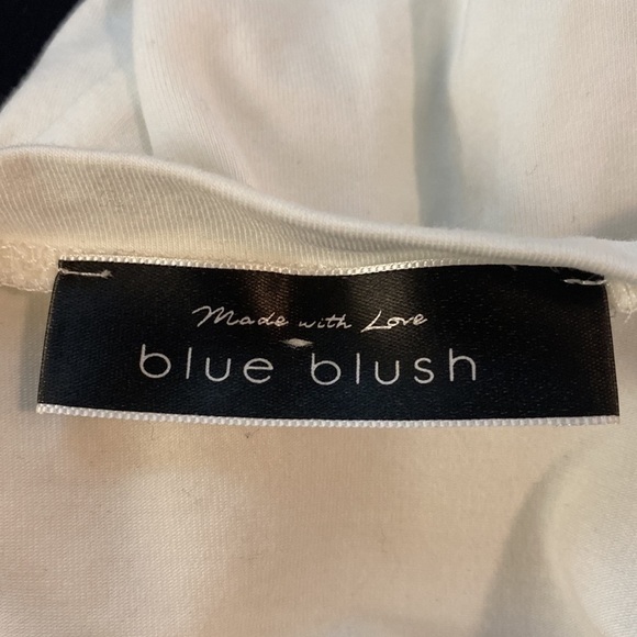 Blue Blush Twisted White Crewneck Long Sleeved Shirt Size Girls Medium- Like New - Picture 6 of 7